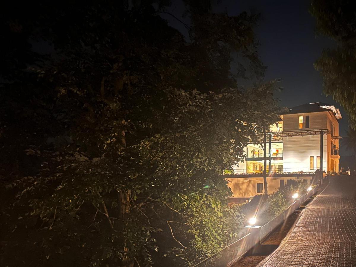 Viceroy Luxury Mountain Resort And Spa Munnar Exterior photo