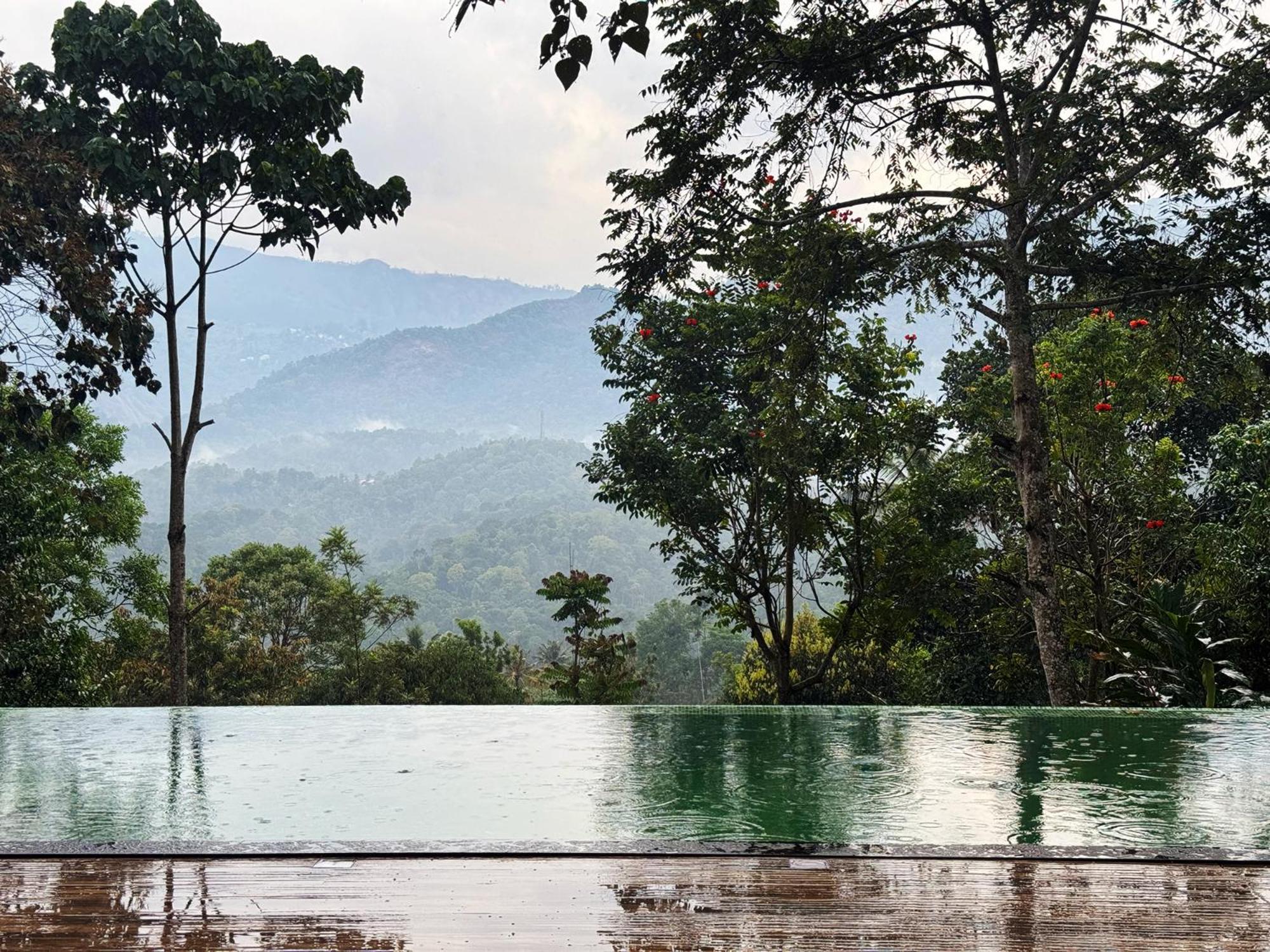 Viceroy Luxury Mountain Resort And Spa Munnar Exterior photo
