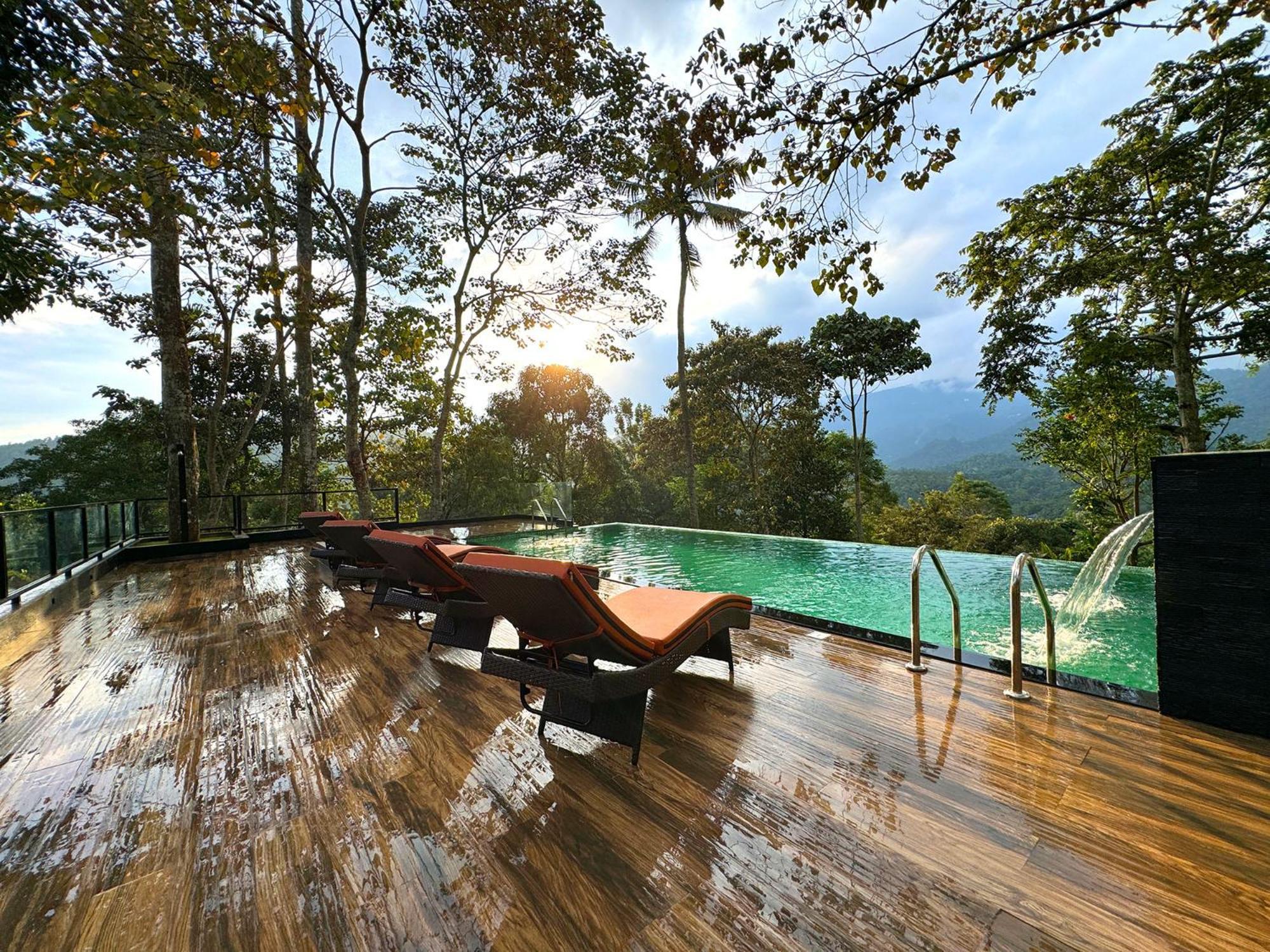 Viceroy Luxury Mountain Resort And Spa Munnar Exterior photo