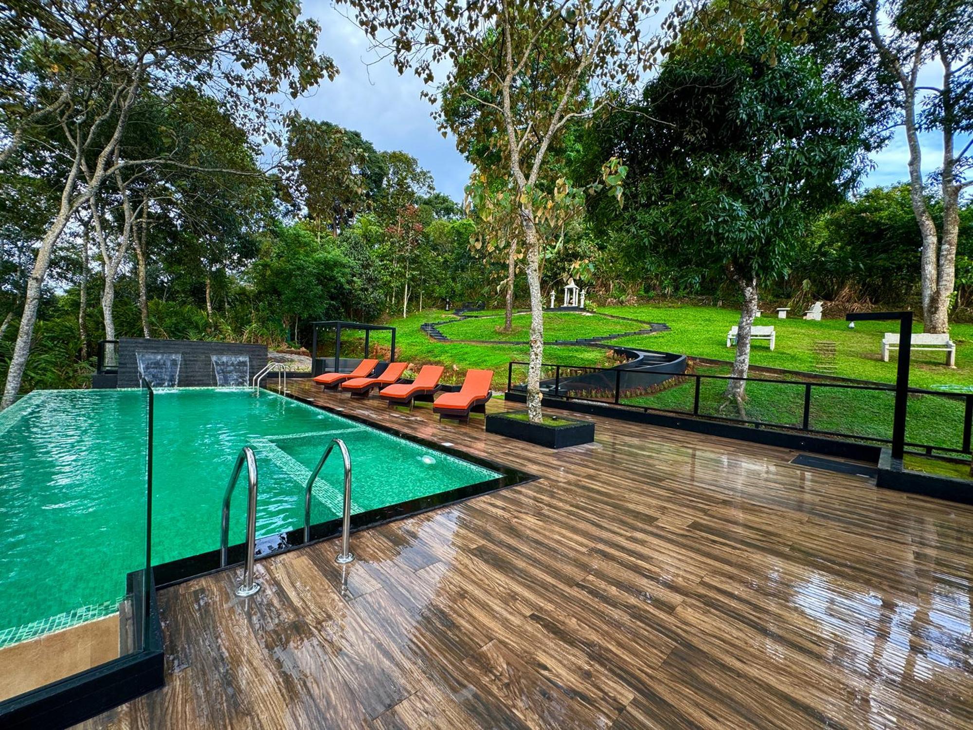 Viceroy Luxury Mountain Resort And Spa Munnar Exterior photo